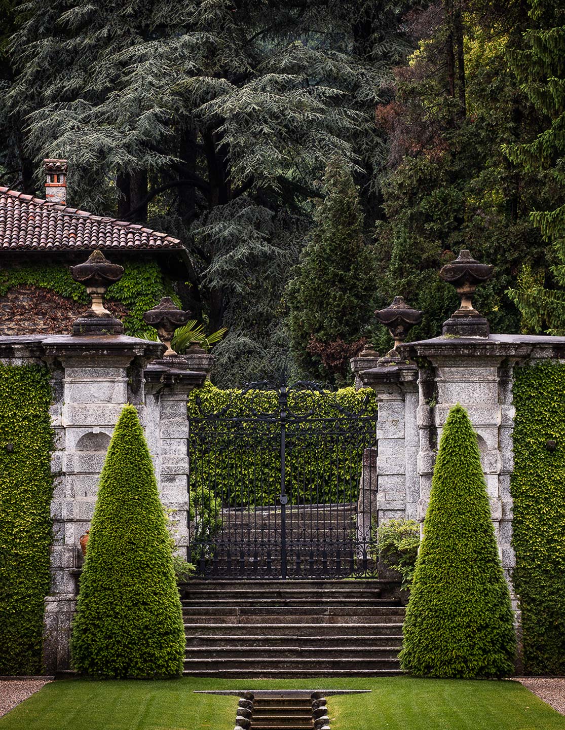 Villa Balbiano luxury property Lake Como Italy main original beautiful famous gate cardinale Durini residence 17 century access wedding ceremony exclusive events guests