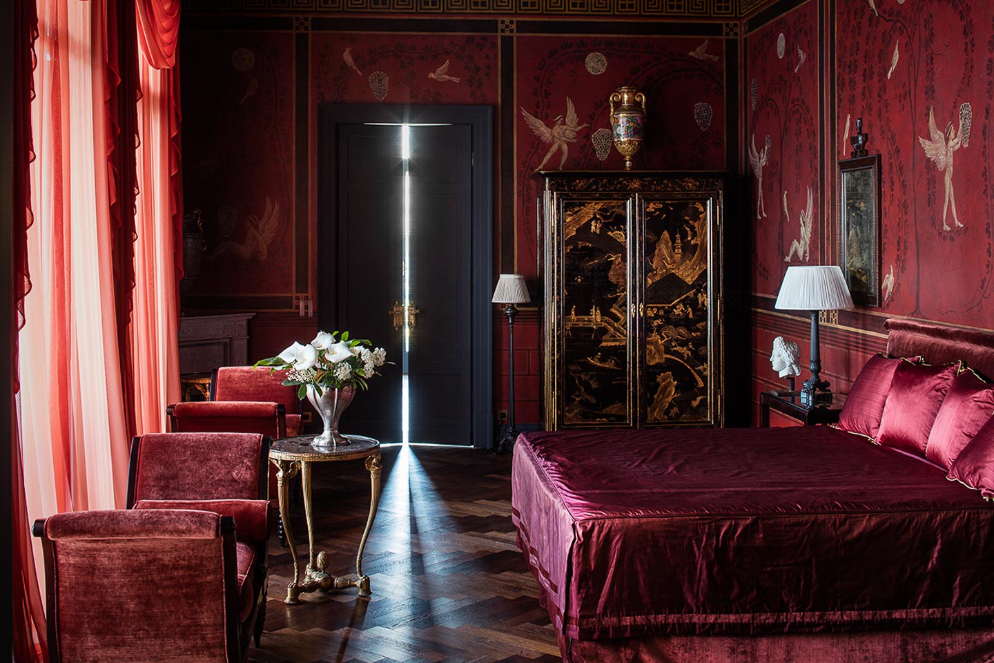 Villa Astor Amalfi coast best Master Suite luxury accommodation stay rental red deep color decor decoration exclusivity