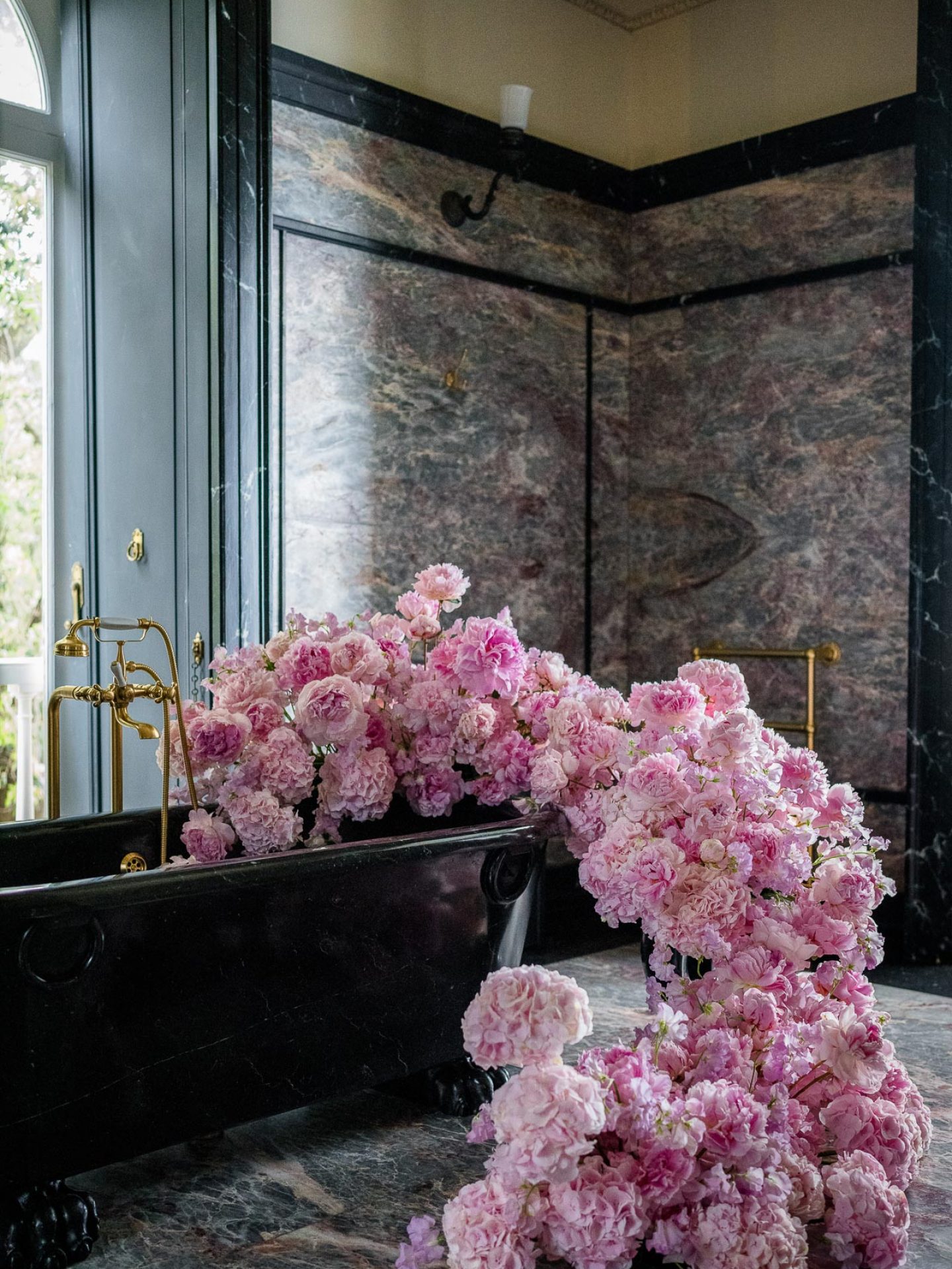 Villa Astor - Bath and flower photography